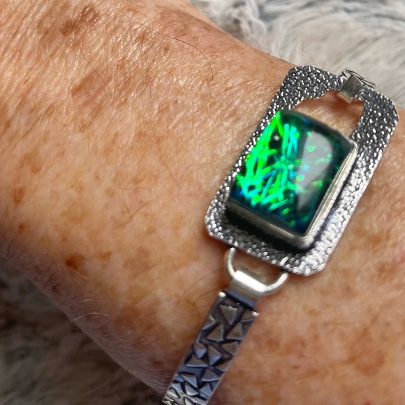 Triplet fire opal sterling silver plated bangle bracelet artisan hand carved - Picture 2 of 10